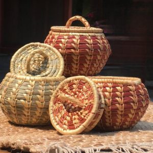 Mini Straw Basket With Lid